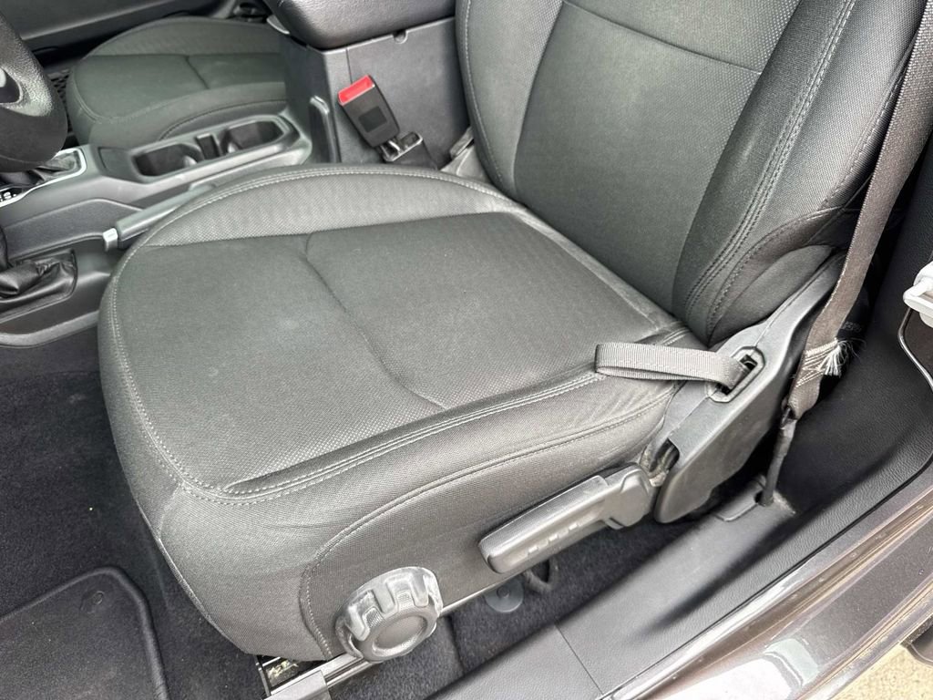 Used 2020 Jeep Wrangler Sport image 29