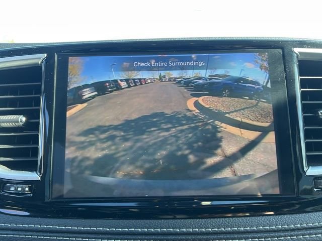 Used 2025 Chrysler Pacifica Limited image 21