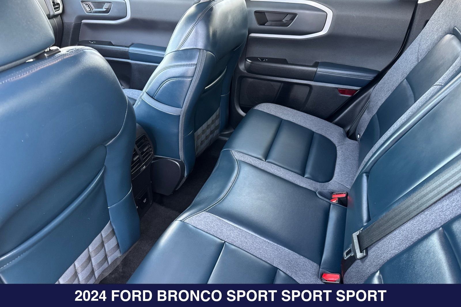 Used 2024 Ford Bronco Sport Outer Banks AWD/4WD image 13