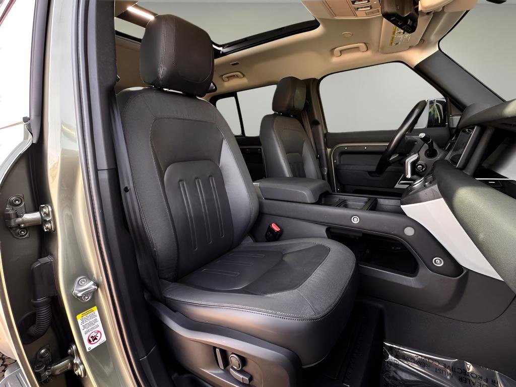 Used 2020 Land Rover Defender 110 SE image 24