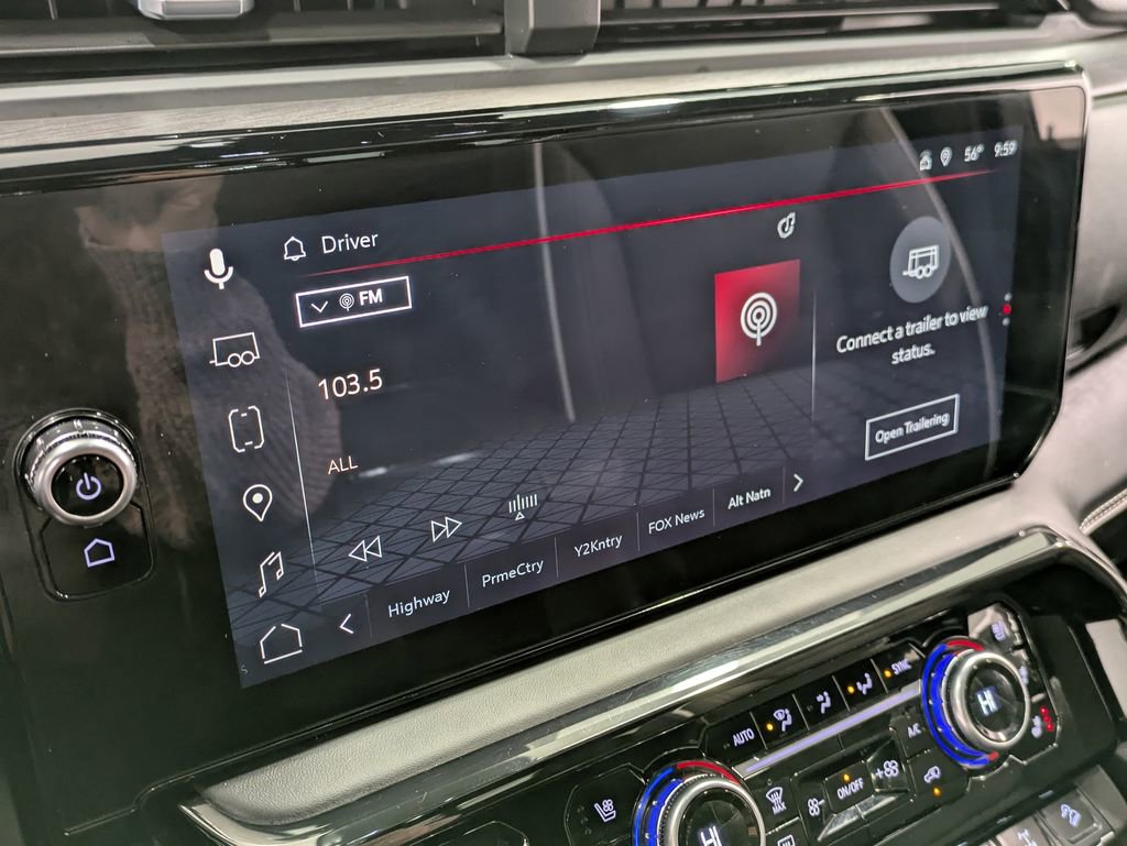 Used 2025 GMC Sierra 2500 AT4X image 13