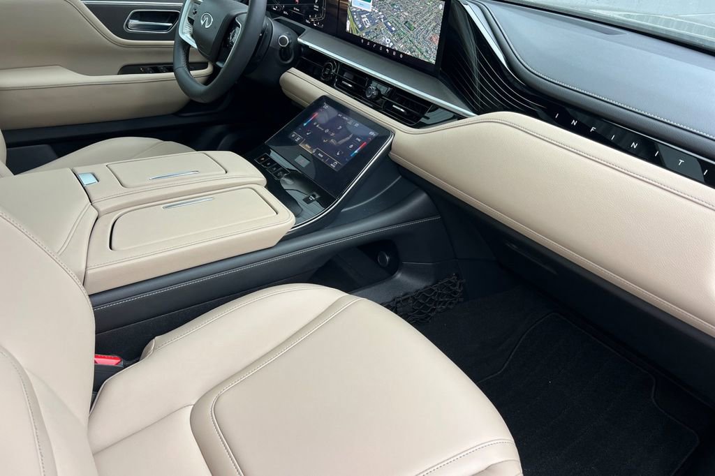 Used 2025 INFINITI QX80 Pure w/ Cargo Package image 17