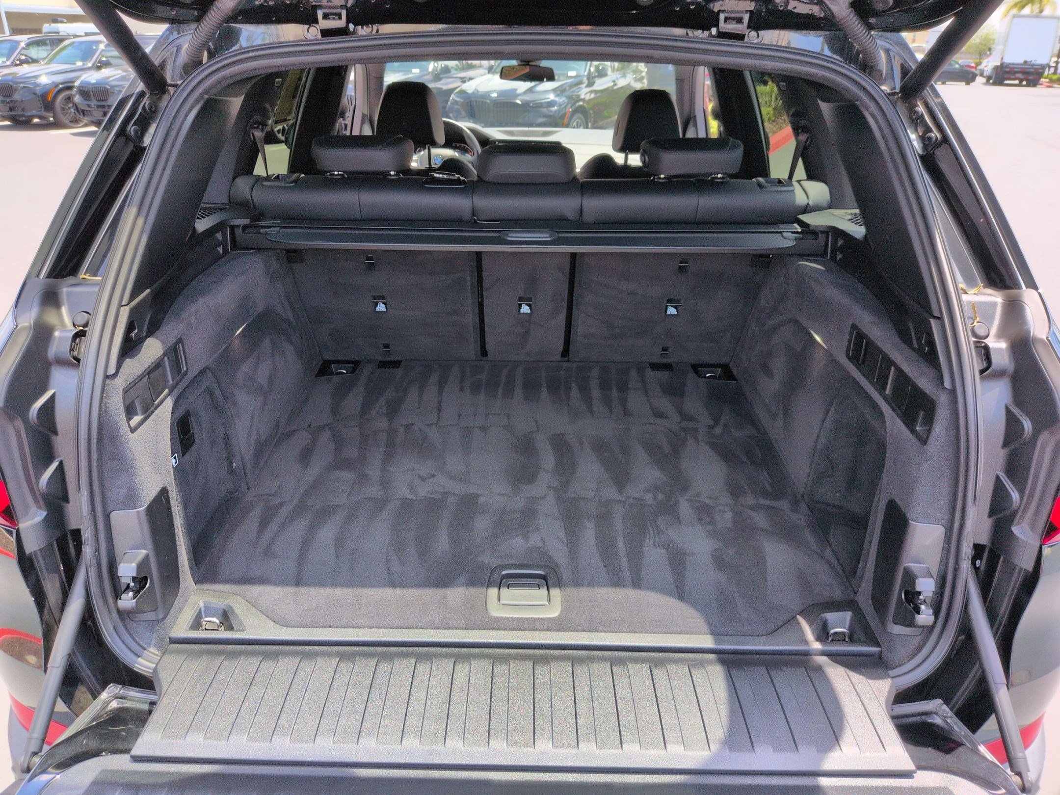 Used 2021 BMW X5 sDrive40i w/ Premium Package RWD image 32
