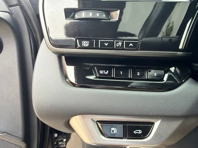 Used 2023 Lexus RX 350 F Sport w/ Accessory Package AWD/4WD image 27