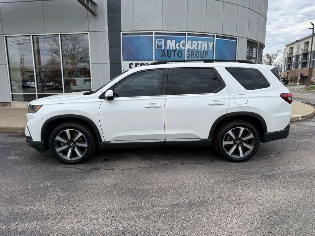 Used 2023 Honda Pilot Elite image 2