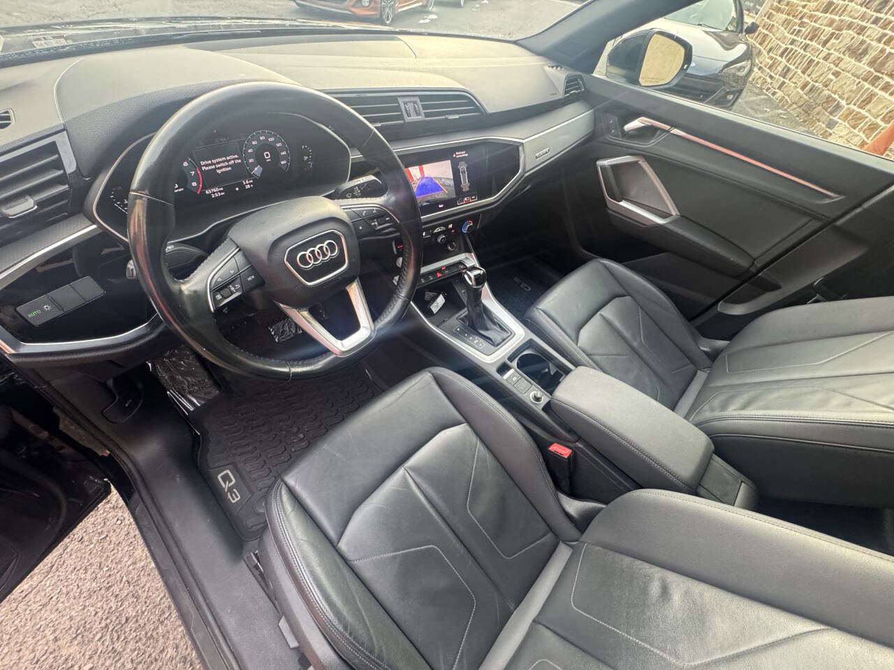 Used 2020 Audi Q3 2.0T Premium w/ Convenience Package image 32