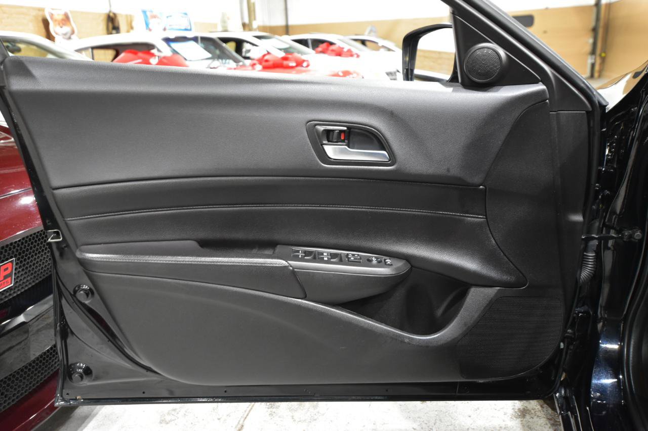 Used 2020 Acura ILX image 9