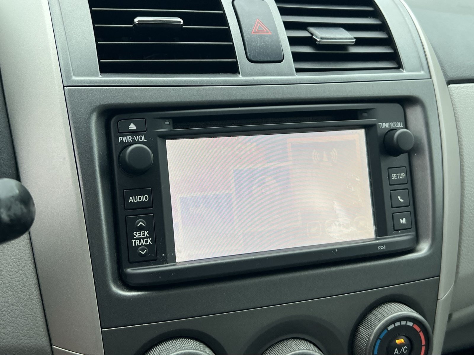 Used 2013 Toyota Corolla LE FWD image 17