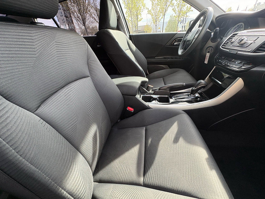 Used 2017 Honda Accord LX image 24