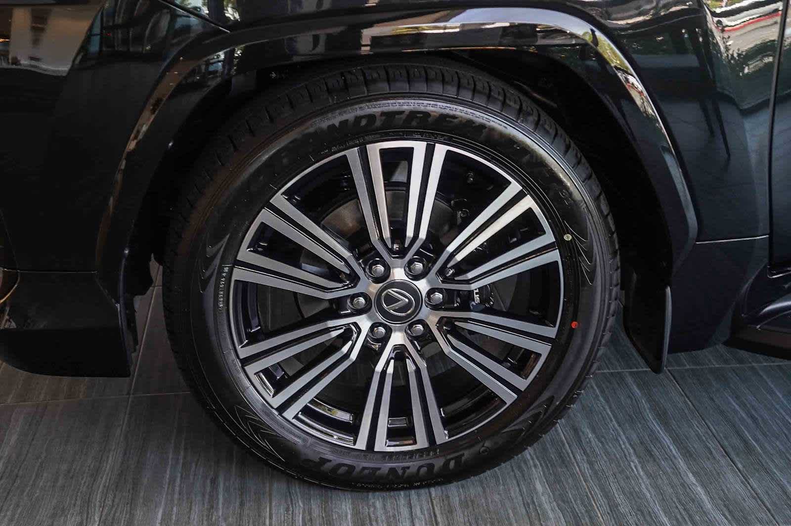 New 2026 Lexus LX 600 4WD w/ Luxury Package image 10