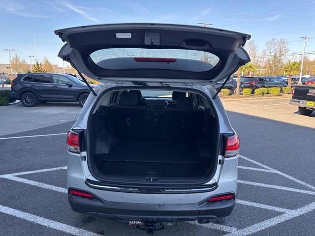 Used 2017 Kia Sorento LX w/ LX Convenience Package image 14