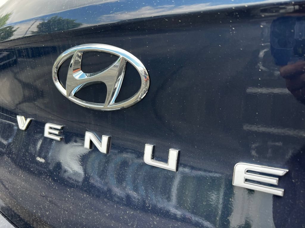 New 2026 Hyundai Venue SEL FWD image 9