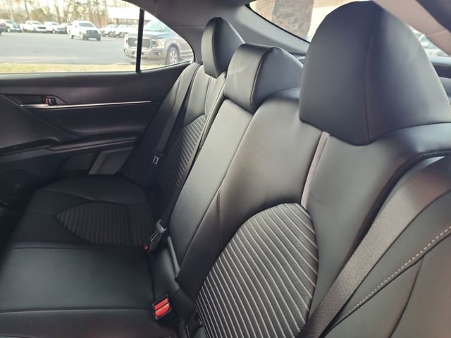 Used 2024 Toyota Camry SE w/ Convenience Package image 19
