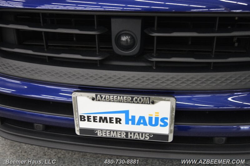 Used 2023 Porsche Macan AWD/4WD image 47