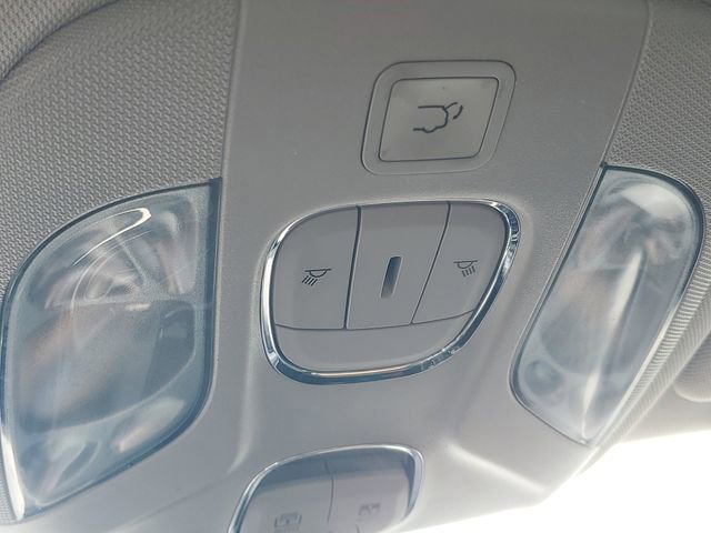 Used 2022 Jeep Compass Latitude w/ Sun and Sound Group AWD/4WD image 31