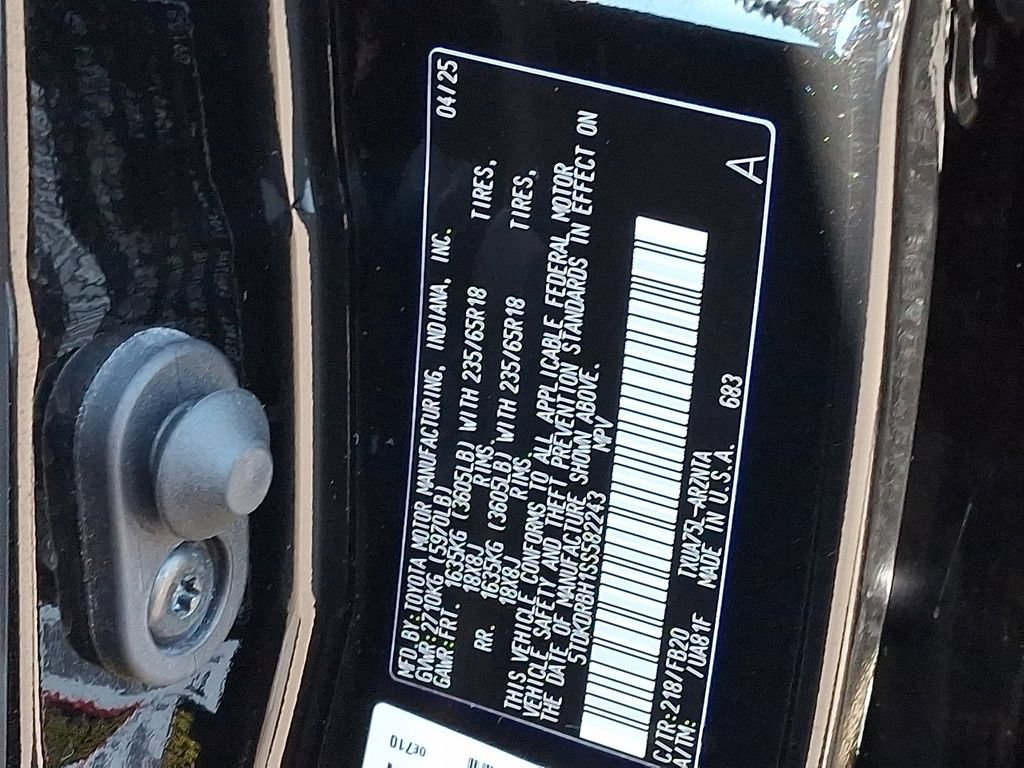 Certified 2025 Toyota Highlander LE AWD/4WD image 28