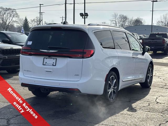 New 2026 Chrysler Pacifica Pinnacle w/ Trailer Tow Group image 40