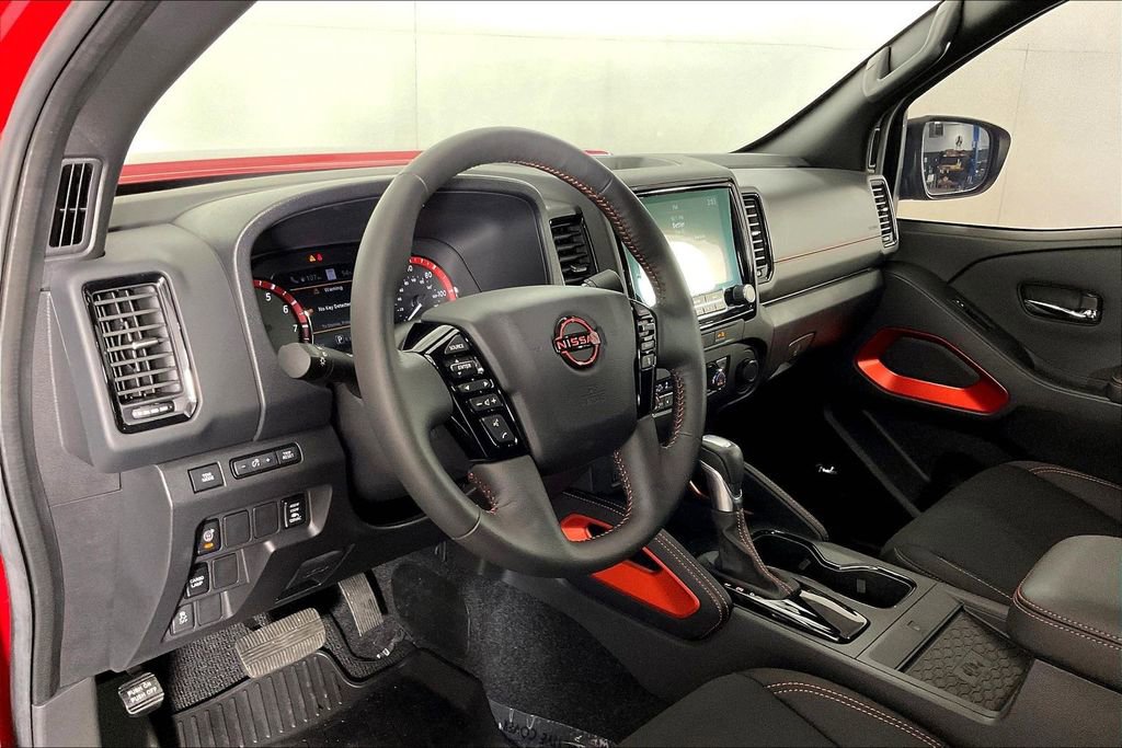 Used 2024 Nissan Frontier Pro-X w/ Pro Convenience Package image 18