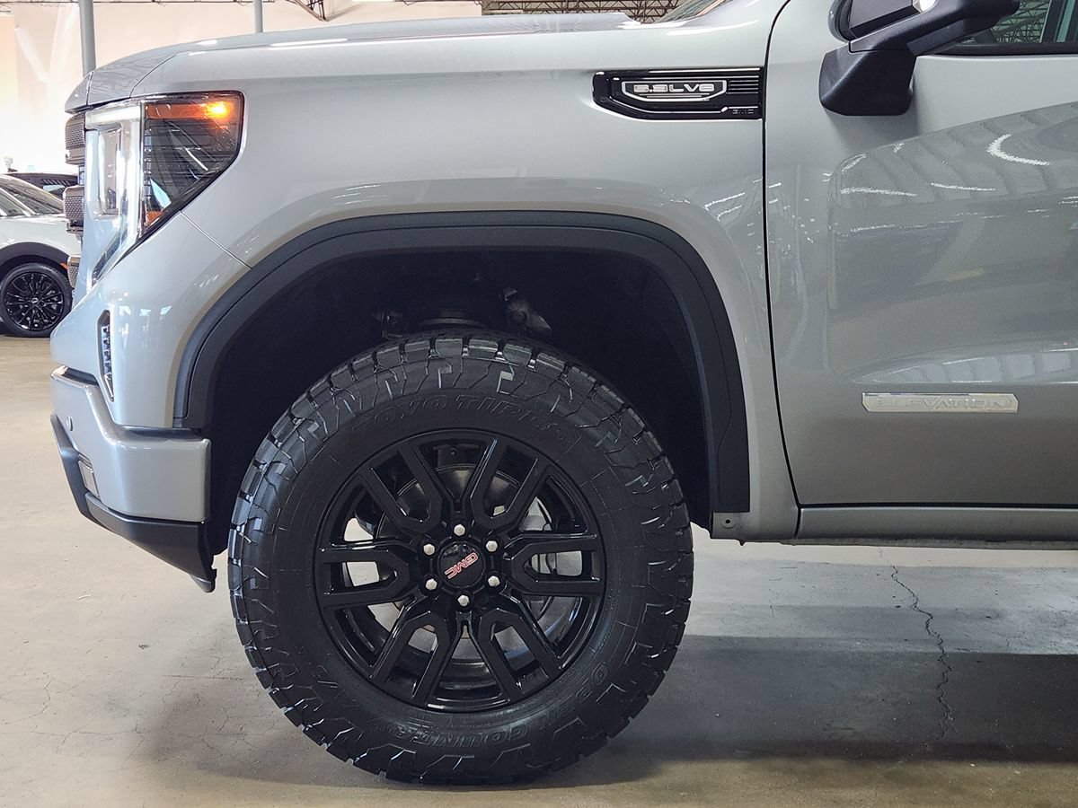 Used 2025 GMC Sierra 1500 Elevation w/ Elevation Premium Package AWD/4WD image 5