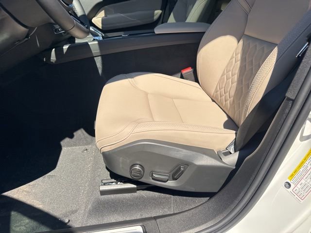 New 2026 Volvo XC60 B5 Plus w/ Protection Package Premier image 16
