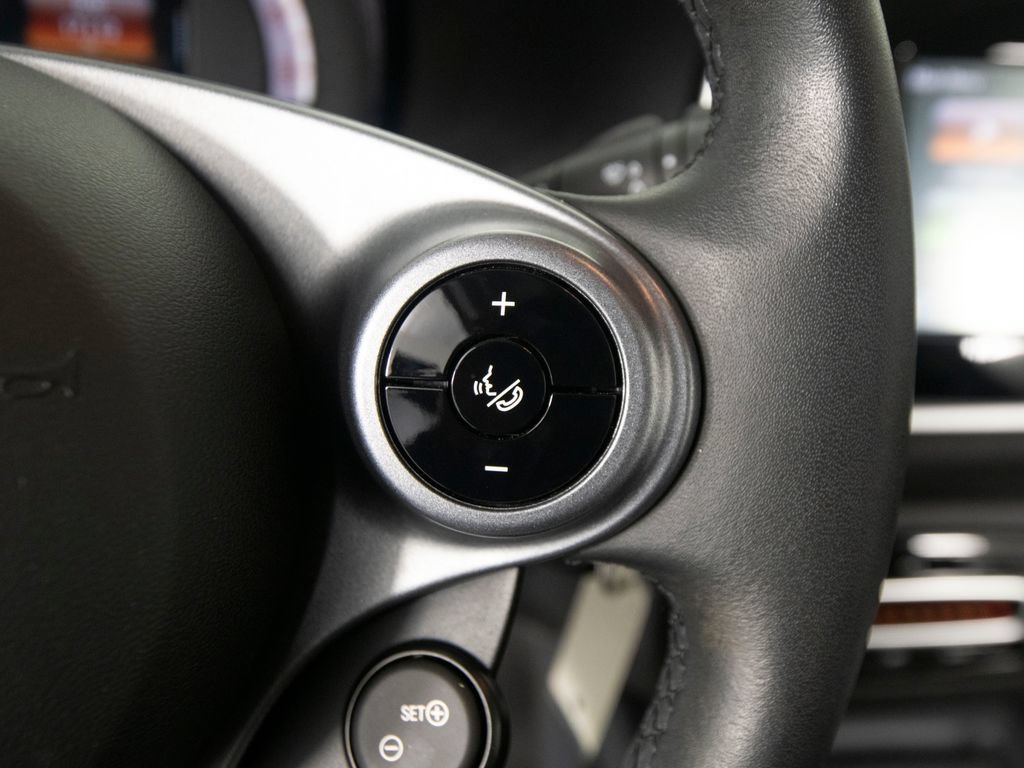 Used 2018 smart fortwo electric drive RWD image 19