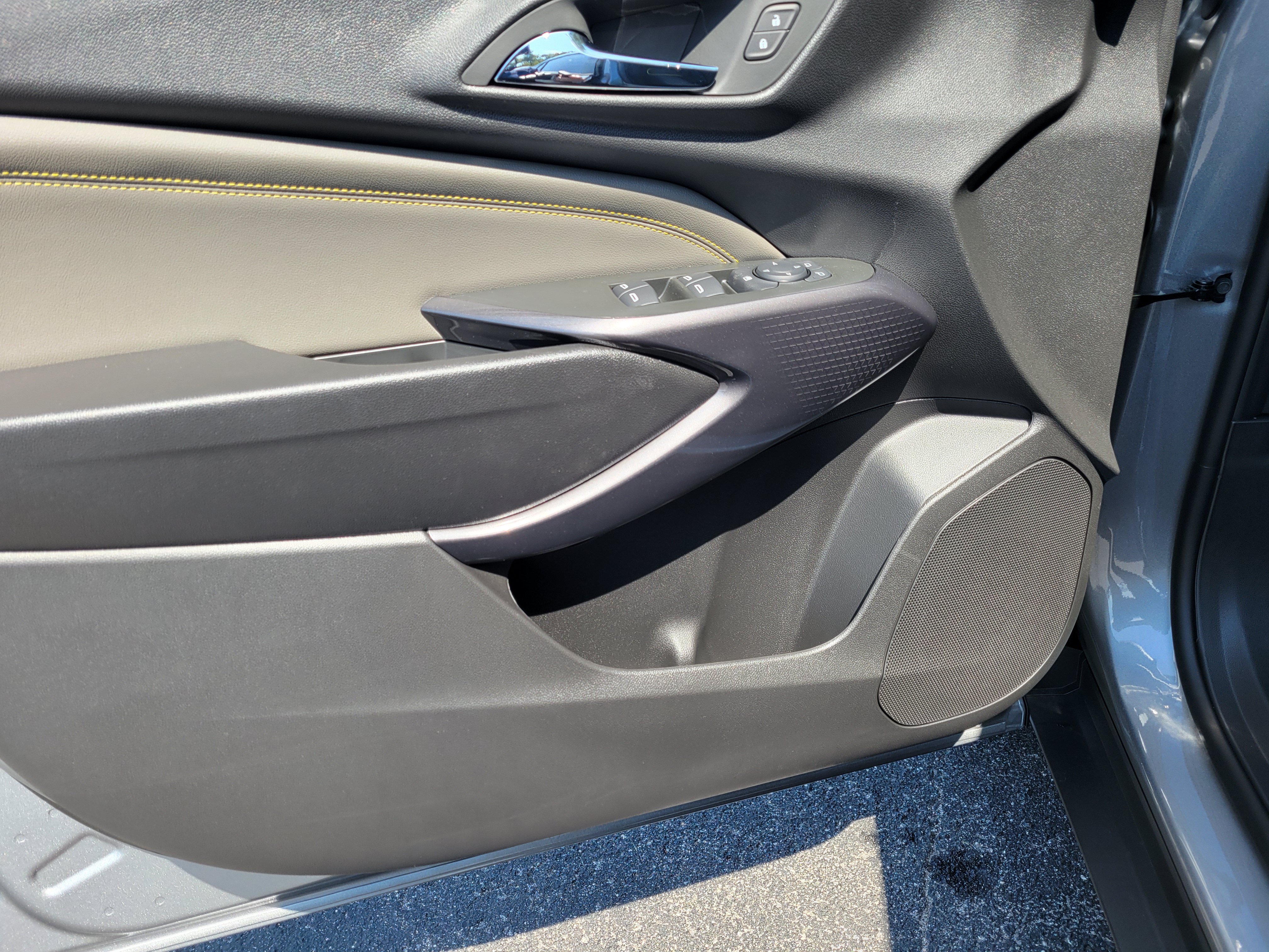 New 2026 Chevrolet Trax ACTIV w/ Driver Confidence Package FWD image 22