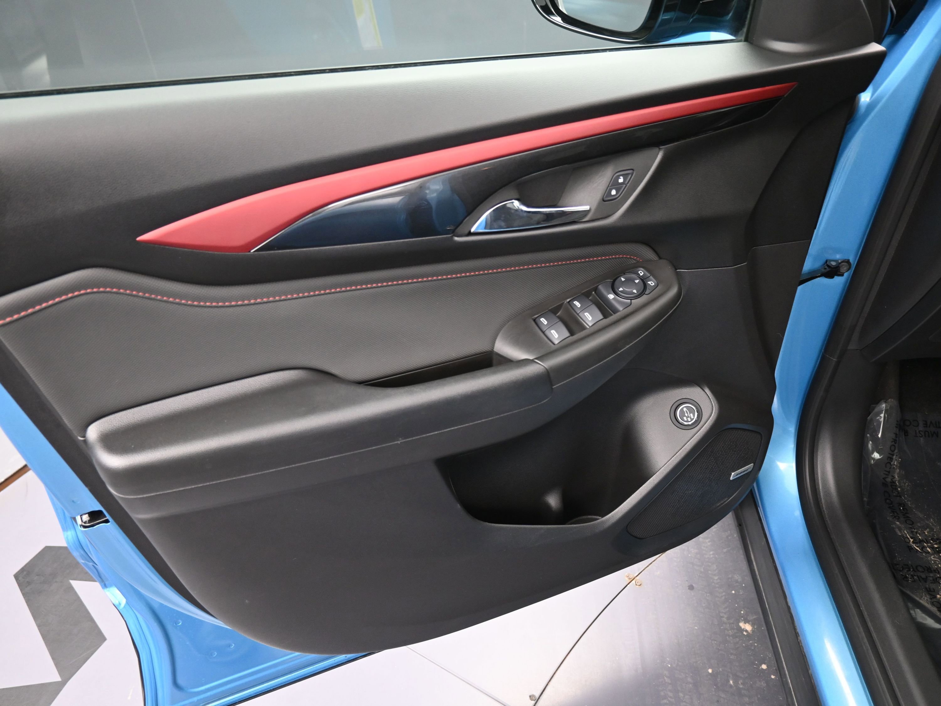 Certified 2025 Chevrolet TrailBlazer RS w/ Convenience Package image 13