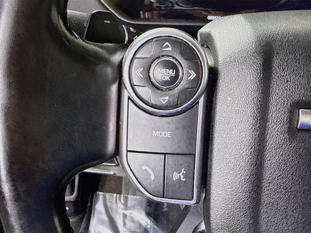 Used 2018 Land Rover Discovery HSE AWD/4WD image 13