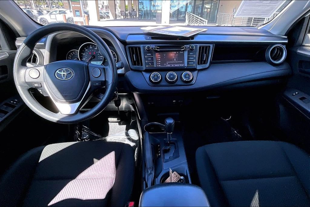 Used 2016 Toyota RAV4 LE FWD image 12