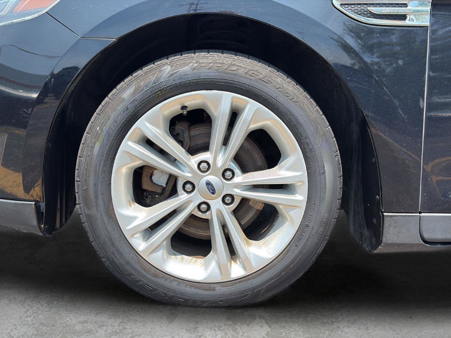 Used 2016 Ford Taurus SEL FWD image 21