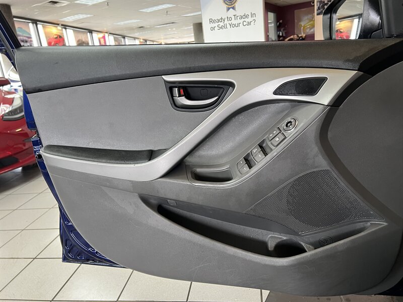 Used 2013 Hyundai Elantra GLS FWD image 18