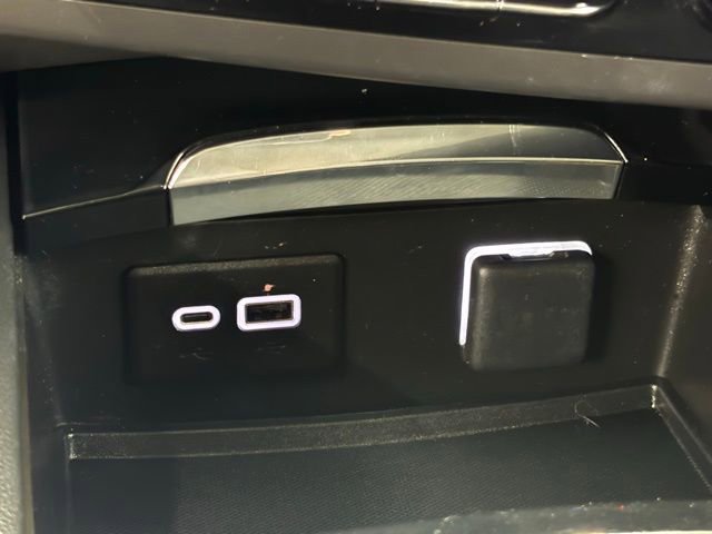 Used 2023 Buick Envision Preferred FWD image 29