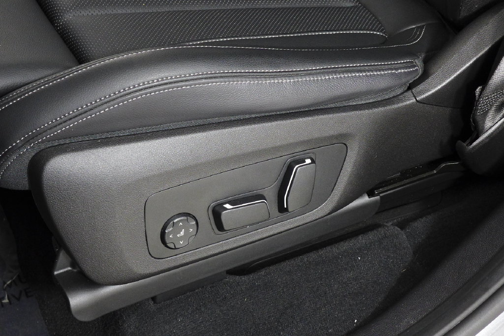 Used 2024 BMW X3 sDrive30i w/ Premium Package RWD image 23