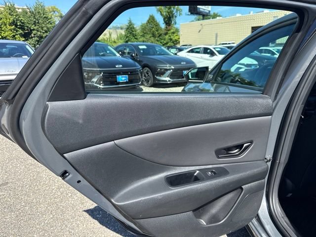 Used 2026 Hyundai Elantra Sport FWD image 33