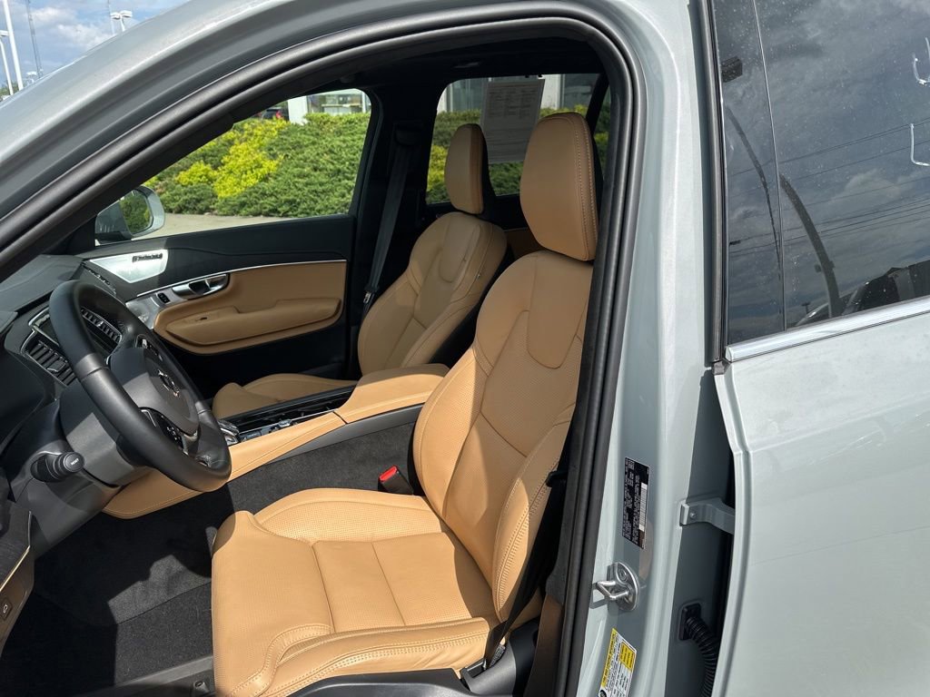 Used 2024 Volvo XC90 B6 Ultimate AWD/4WD image 16