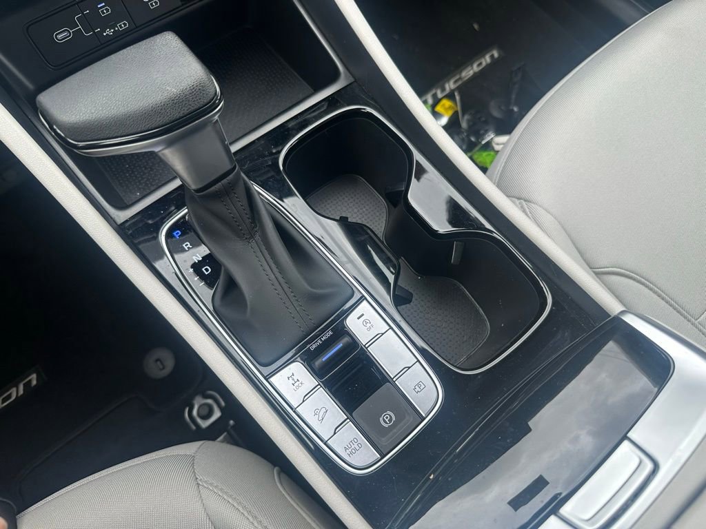 Certified 2025 Hyundai Tucson SE image 19