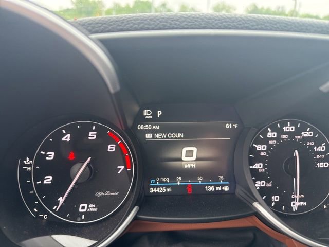 Used 2020 Alfa Romeo Giulia AWD w/ Quick Order Package 22J Sport image 12