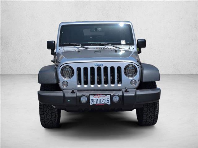 Used 2015 Jeep Wrangler Unlimited Rubicon w/ Connectivity Group AWD/4WD video 2