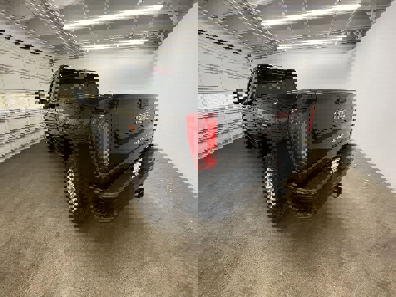 Used 2023 GMC Sierra 2500 Denali w/ Denali Ultimate Package AWD/4WD image 4