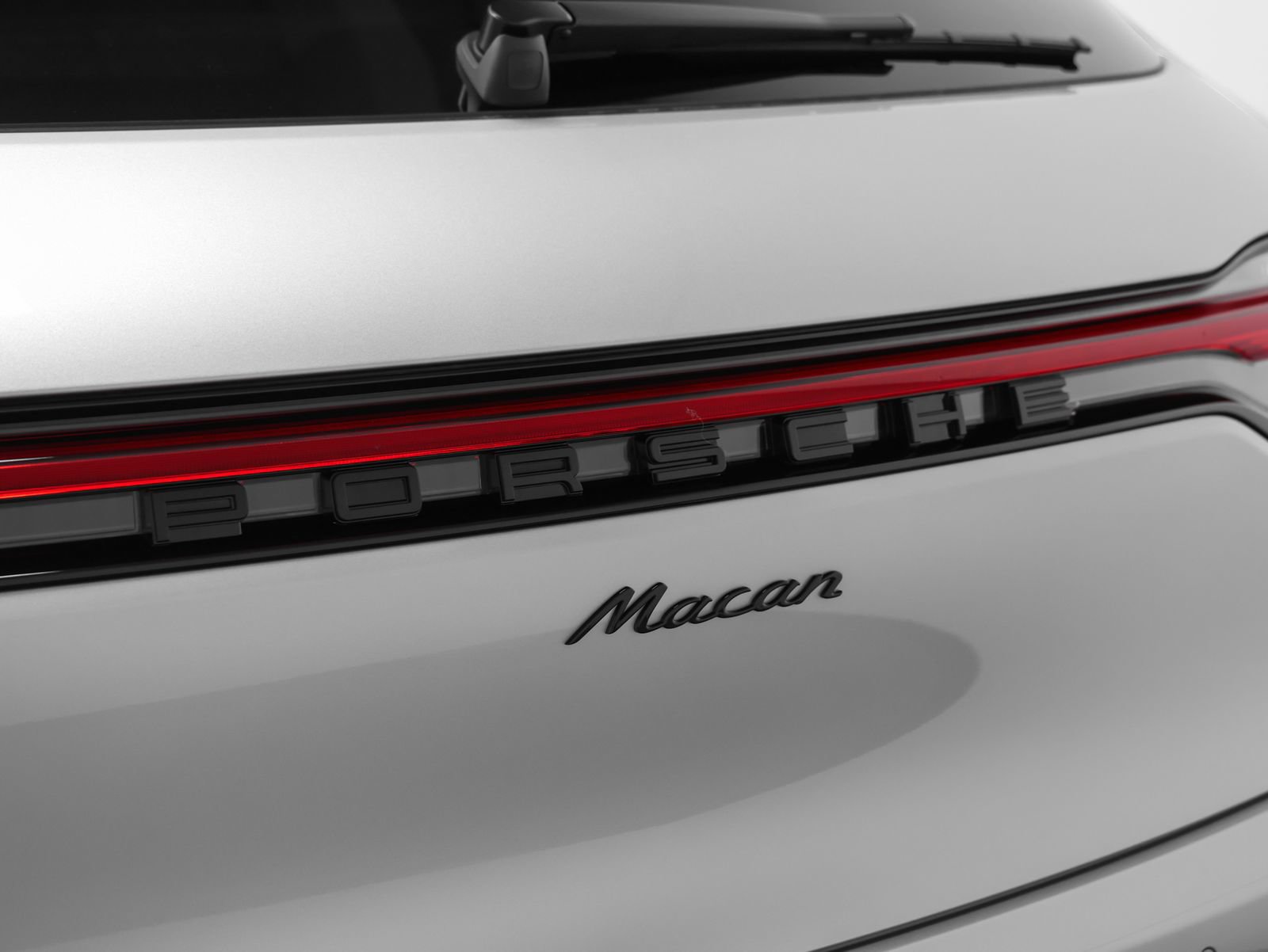 New 2026 Porsche Macan AWD/4WD image 17