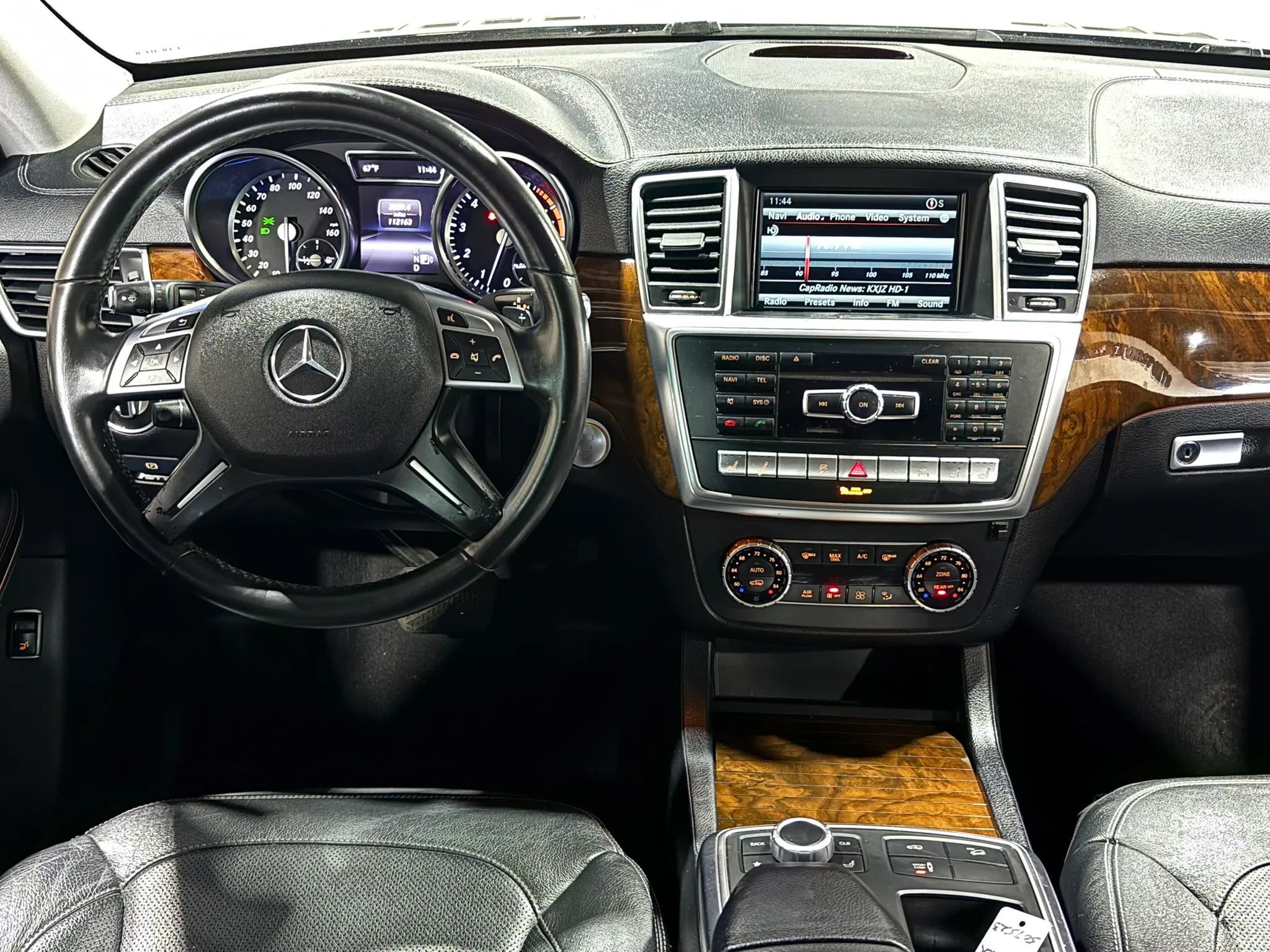 Used 2015 Mercedes-Benz GL 550 4MATIC image 12