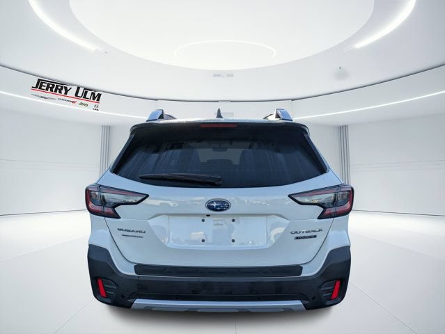 Used 2022 Subaru Outback Touring AWD/4WD image 4