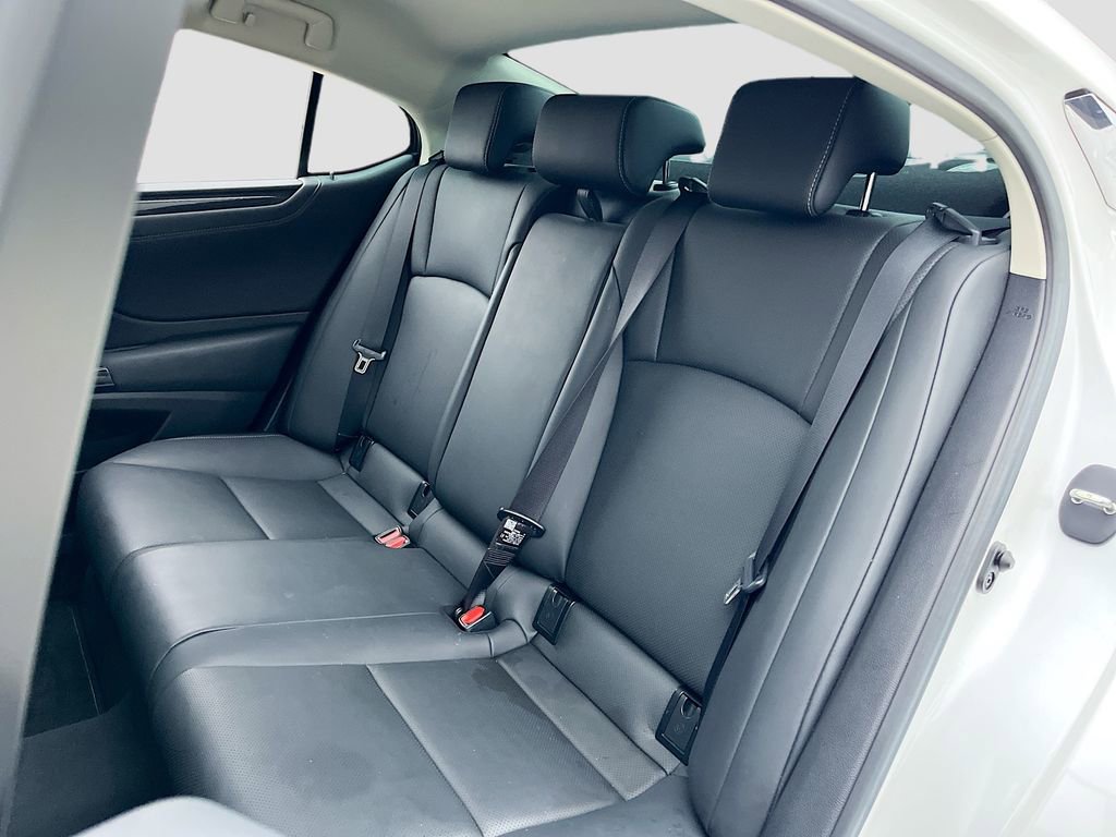 Used 2023 Lexus ES 350 w/ Accessory Package (Z2) image 23