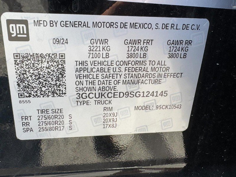 Used 2025 Chevrolet Silverado 1500 Custom Trail Boss AWD/4WD image 23