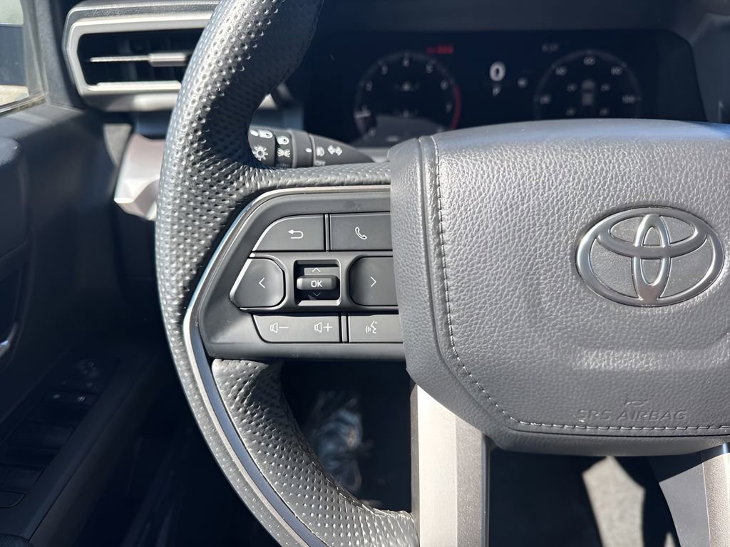 Used 2025 Toyota Tacoma TRD Off-Road image 13