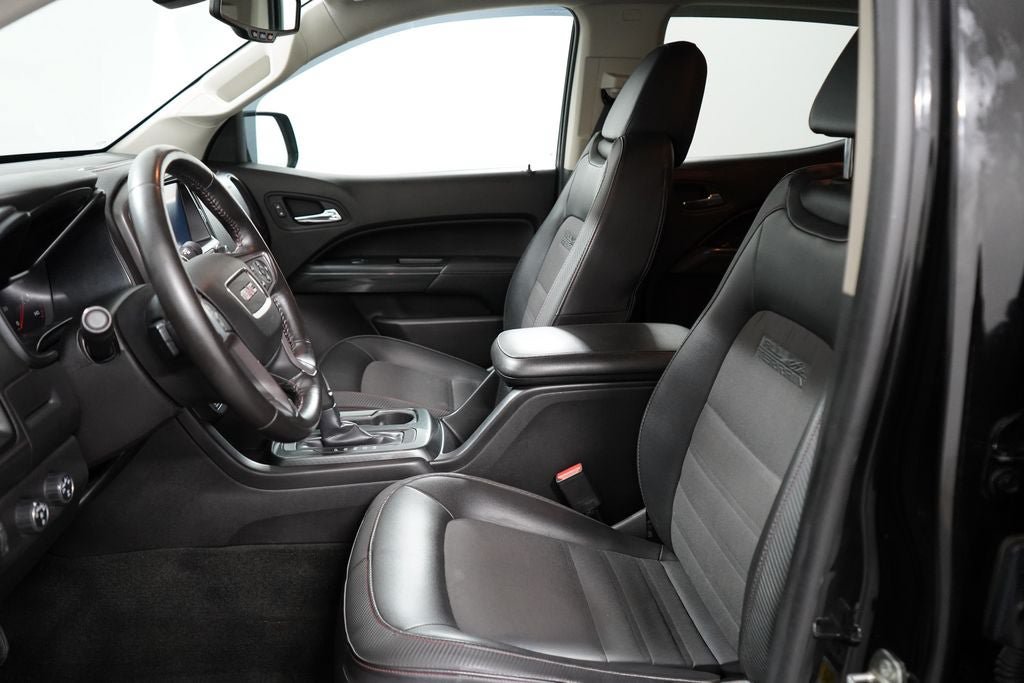 Used 2015 GMC Canyon SLE w/ All-Terrain Package AWD/4WD image 13