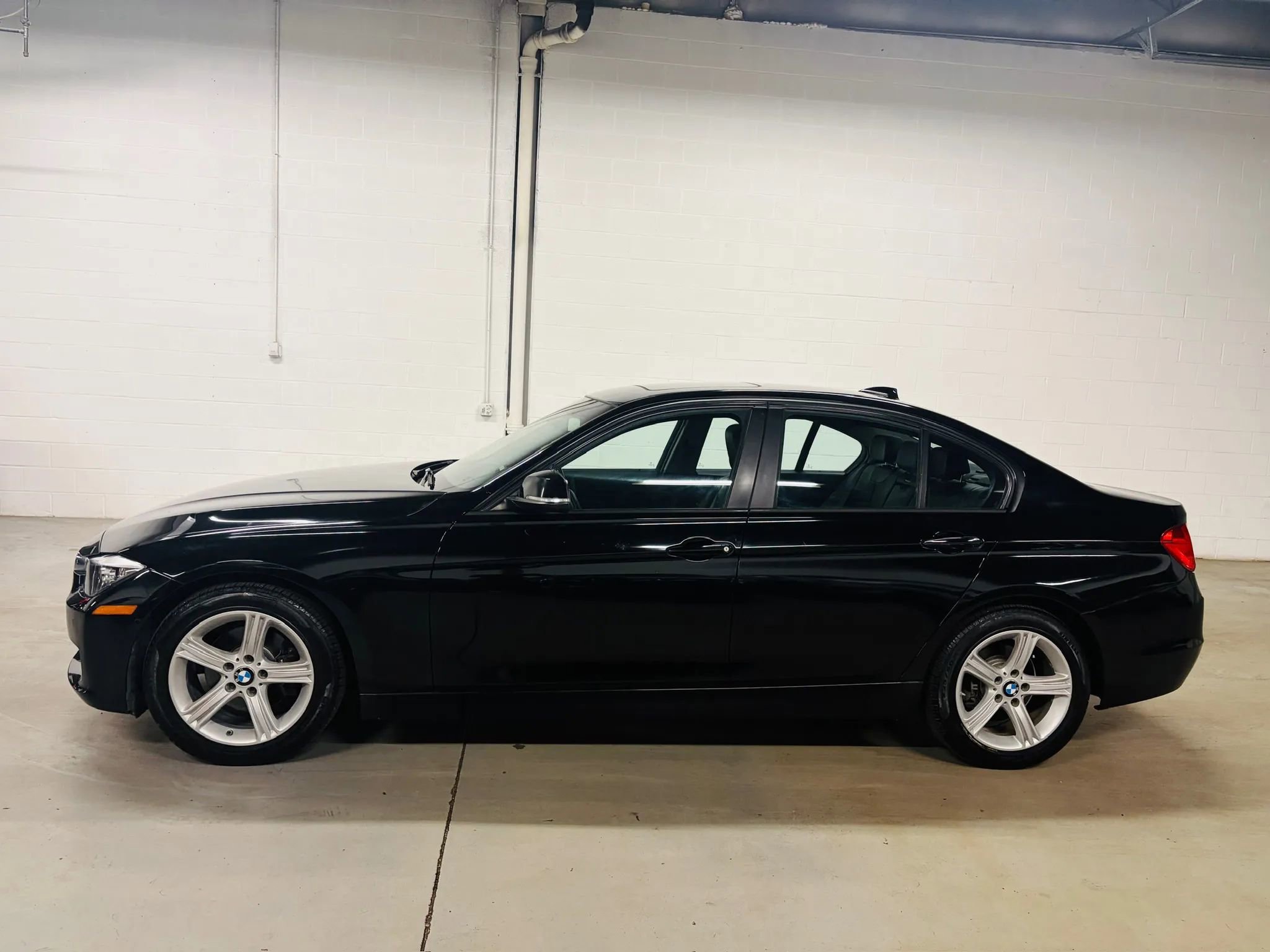 Used 2014 BMW 328i Sedan RWD image 5
