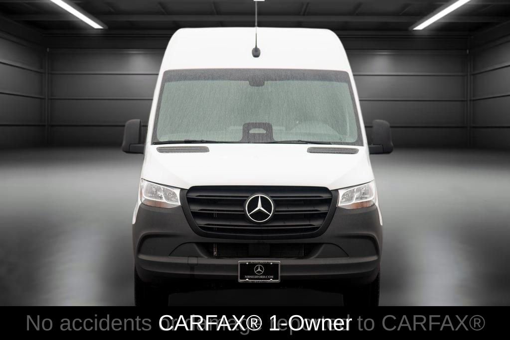 Used 2025 Mercedes-Benz Sprinter 2500 image 2