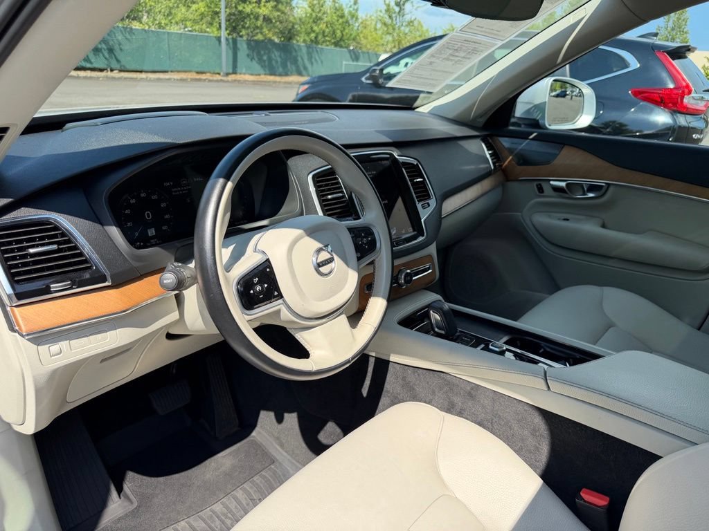 Used 2021 Volvo XC90 T8 Inscription Expression w/ Advanced Package AWD/4WD image 16