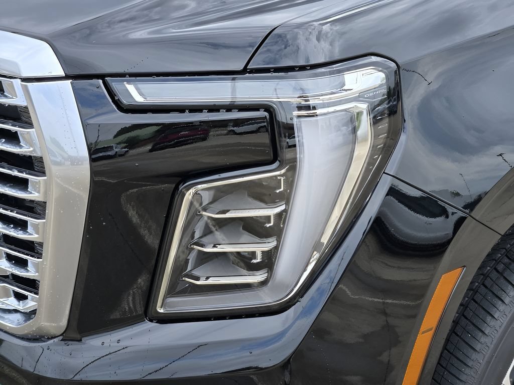 New 2026 GMC Yukon Denali w/ Advanced Technology Package AWD/4WD image 7
